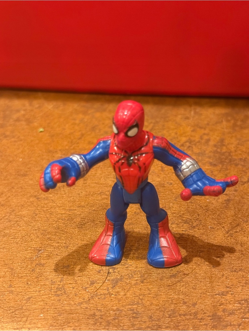 Marvel Super Hero Adventures Spider-Man Wrist Armor Action Figure Hasbro 2012